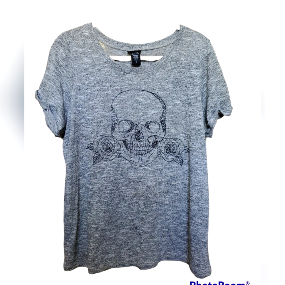 Torrid Skull Shirt size 1